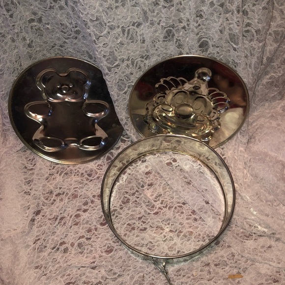 Silver Cake Pan Set with Bear and Clown Designs, spring form pan. - Picture 7 of 8